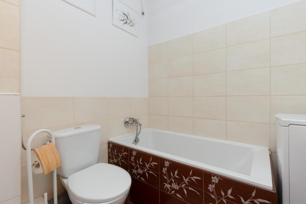Apartmán Warsaw Airport Studio Astronautow With Balcony By Renters Exteriér fotografie